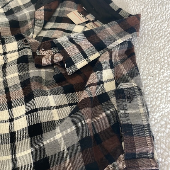 All-Son large flannel button down shirt. It is white, black, gray, and brown. - Picture 3 of 4
